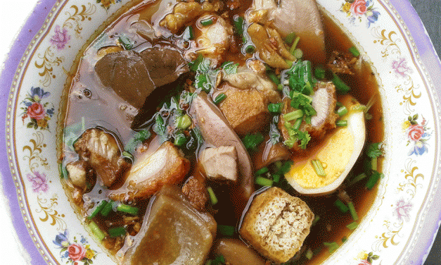 ก๋วยจั๊บน้ำข้น ซอยชัยมงคล 1 “50 ปี การันตีความอร่อยไม่เคยเปลี่ยน”